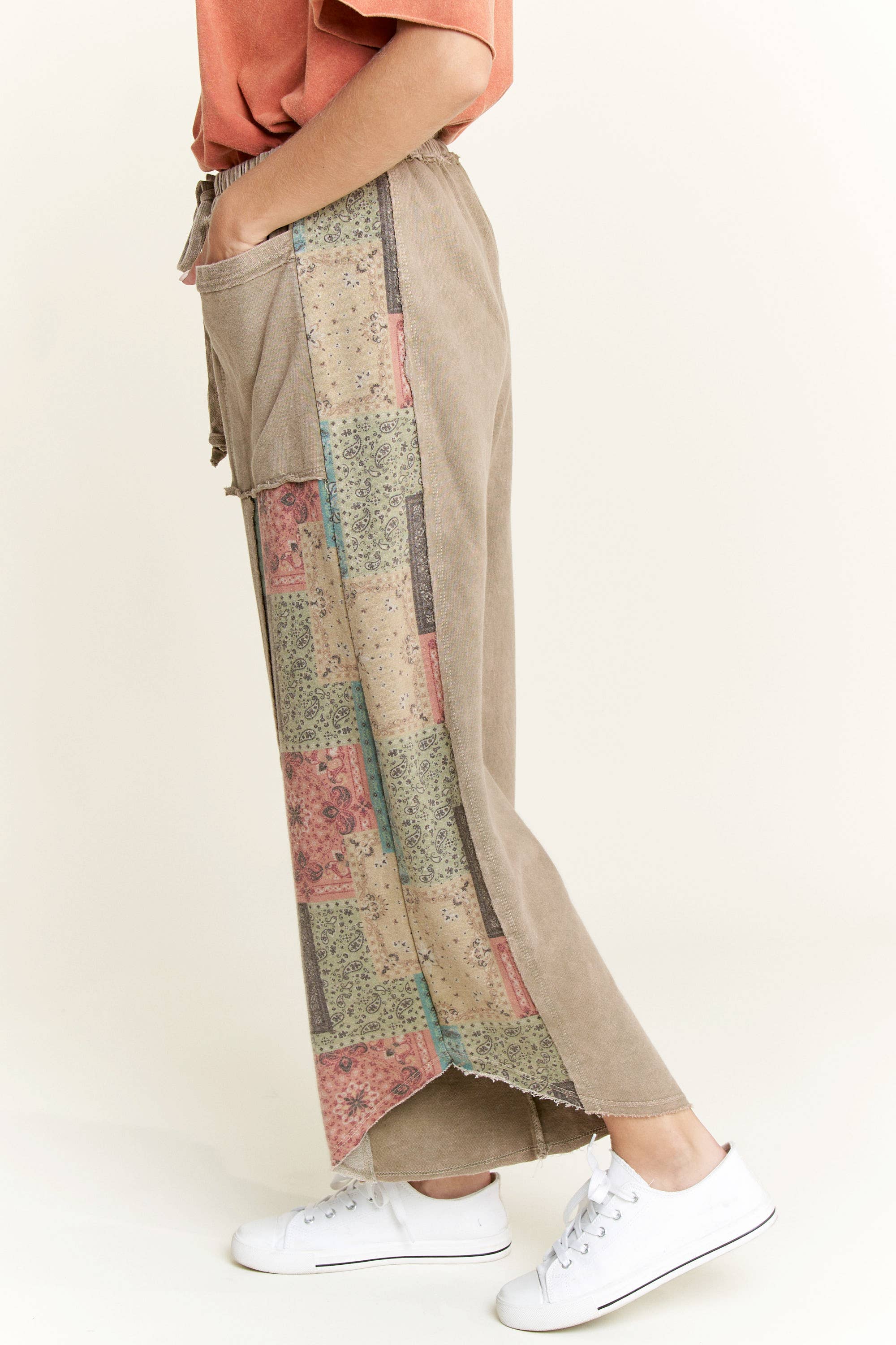 Teton Sand Paisley Cropped Pant