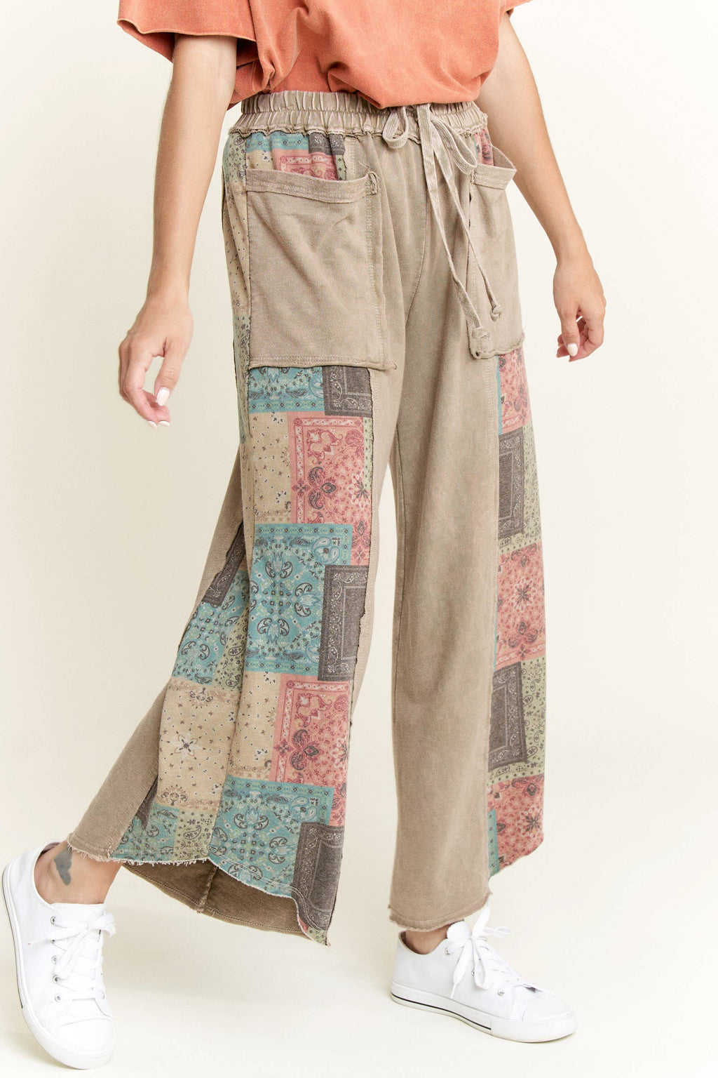 Teton Sand Paisley Cropped Pant